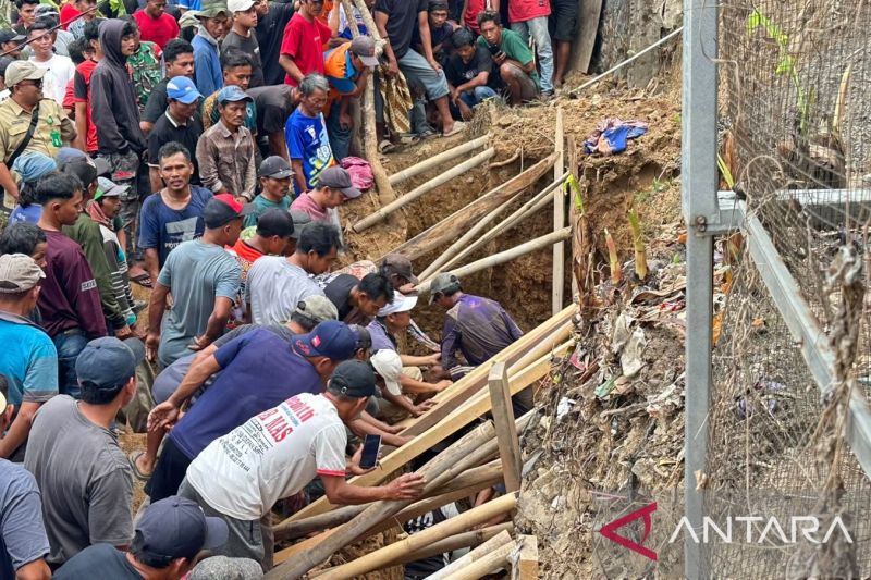  2 Orang Meninggal Tertimbun Longsor di Pekalongan Jawa Tengah
