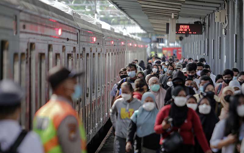 Libur Panjang, Jumlah Pengguna KRL Meningkat