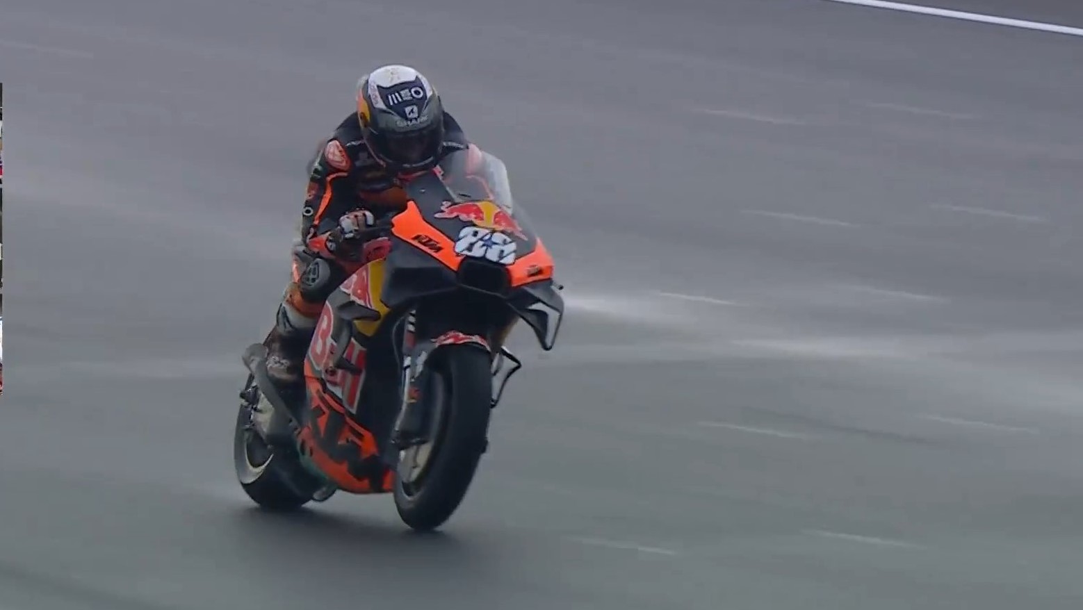 Miguel Oliveira Juara GP Mandalika