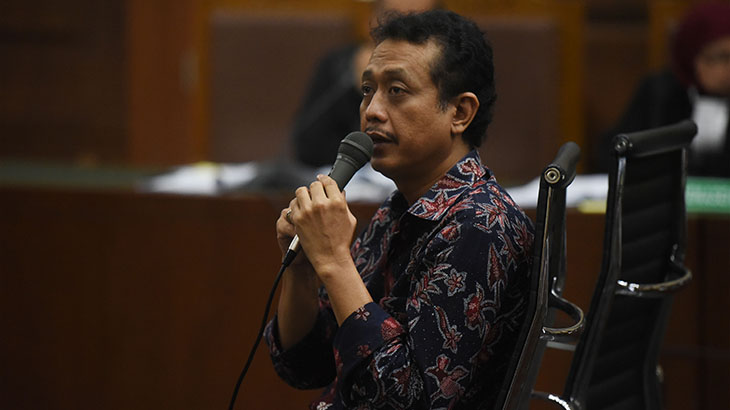 Terdakwa Kasus Suap Pajak Berbisnis Berlian 
