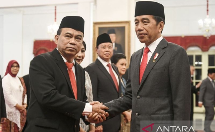 Jokowi Tempatkan Relawannya Jadi Menkominfo untuk Lawan Narasi Rival Politik