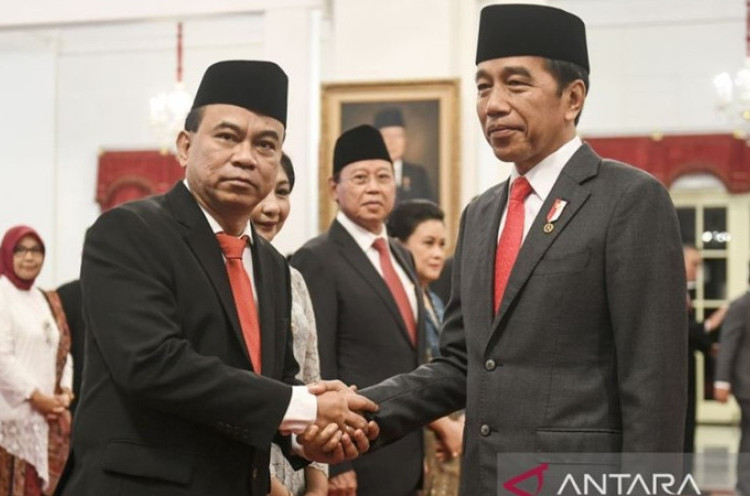 Jokowi Tempatkan Relawannya Jadi Menkominfo untuk Lawan Narasi Rival Politik