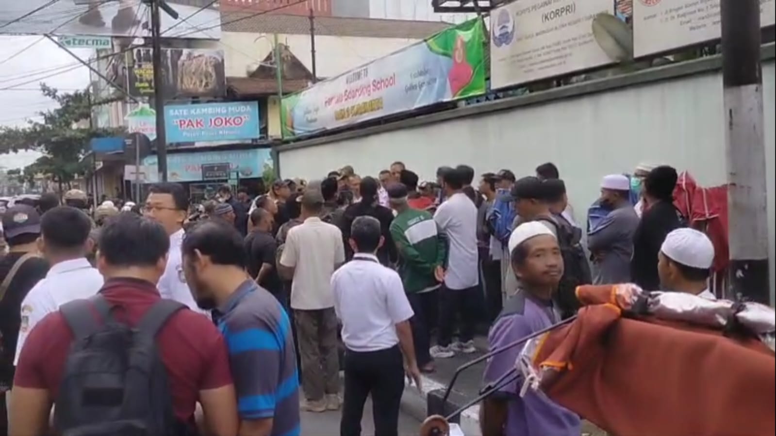 Walkot Larang Jualan Takjil di Jalan Protokol Solo Bikin Gaduh, DPRD Minta Dibatalkan