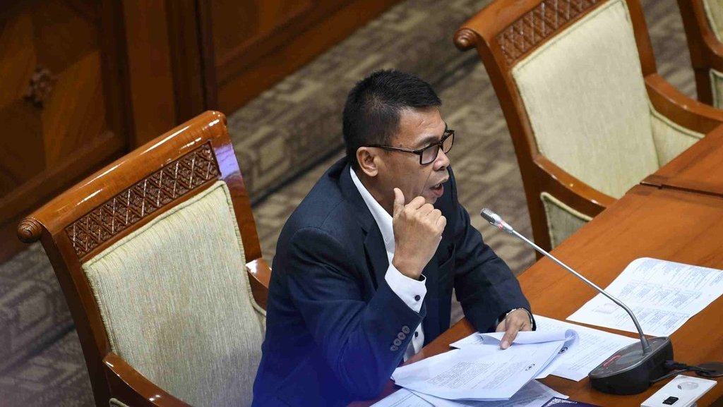 Nawawi Pomolango menjalani fit and proper test Capim KPK di ruang rapat Komisi III DPR RI, Jakarta, Rabu (11/9/2019). ANTARA FOTO/Aditya Pradana Putra.