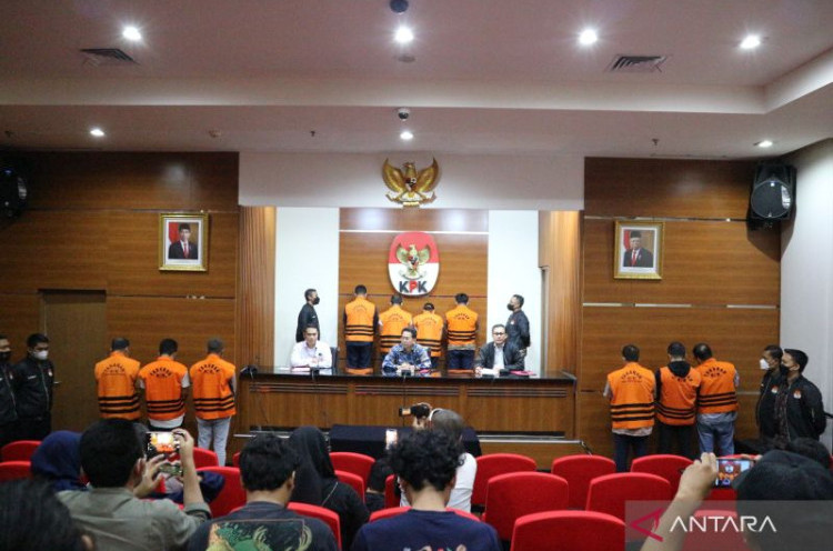 Geledah Kantor Kemenhub, KPK Sita Uang Tunai Rp 5,6 Miliar - MerahPutih