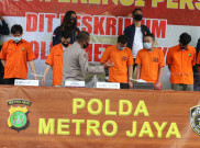 Polisi Temukan Tisu Magic di Lokasi Penggerebekan Pesta Gay