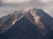 BNPB: Awan Panas Gunung Agung Berbeda dengan Gunung Sinabung