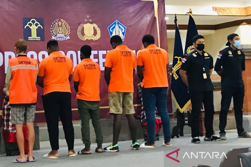 5 WNA di Bali Dideportasi Karena Melanggar Izin Tinggal hingga Kerja Ilegal