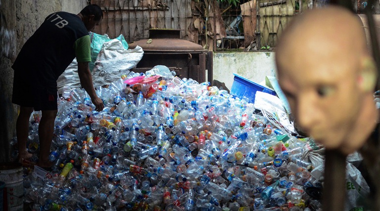 sampah plastik