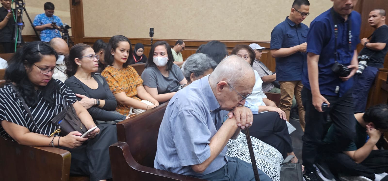 Orangtua Nadiem Hadiri Sidang Dugaan Korupsi Chromebook di Pengadilan Tipikor Jakarta