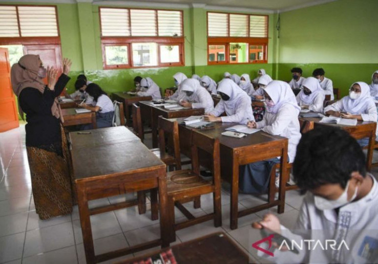 Ini Yang Terjadi Sebelum Siswa SD di Pesanggrahan Terjatuh dari Lantai Atas