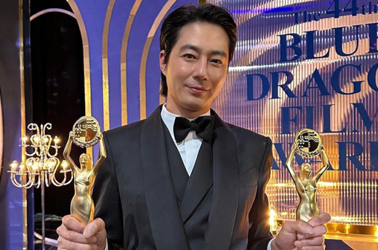 'Smugglers' Mendominasi Blue Dragon Film Awards 2023, ini Daftar Lengkap Pemenang