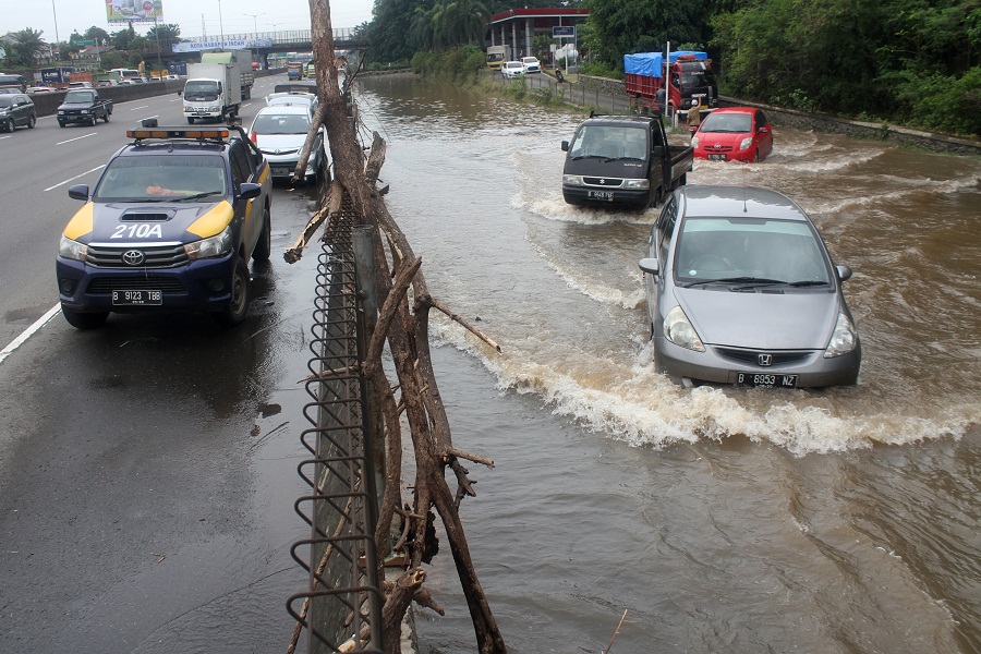 Waspada, Potensi Hujan Deras Disertai Angin dan Petir Terjadi di Lampung
