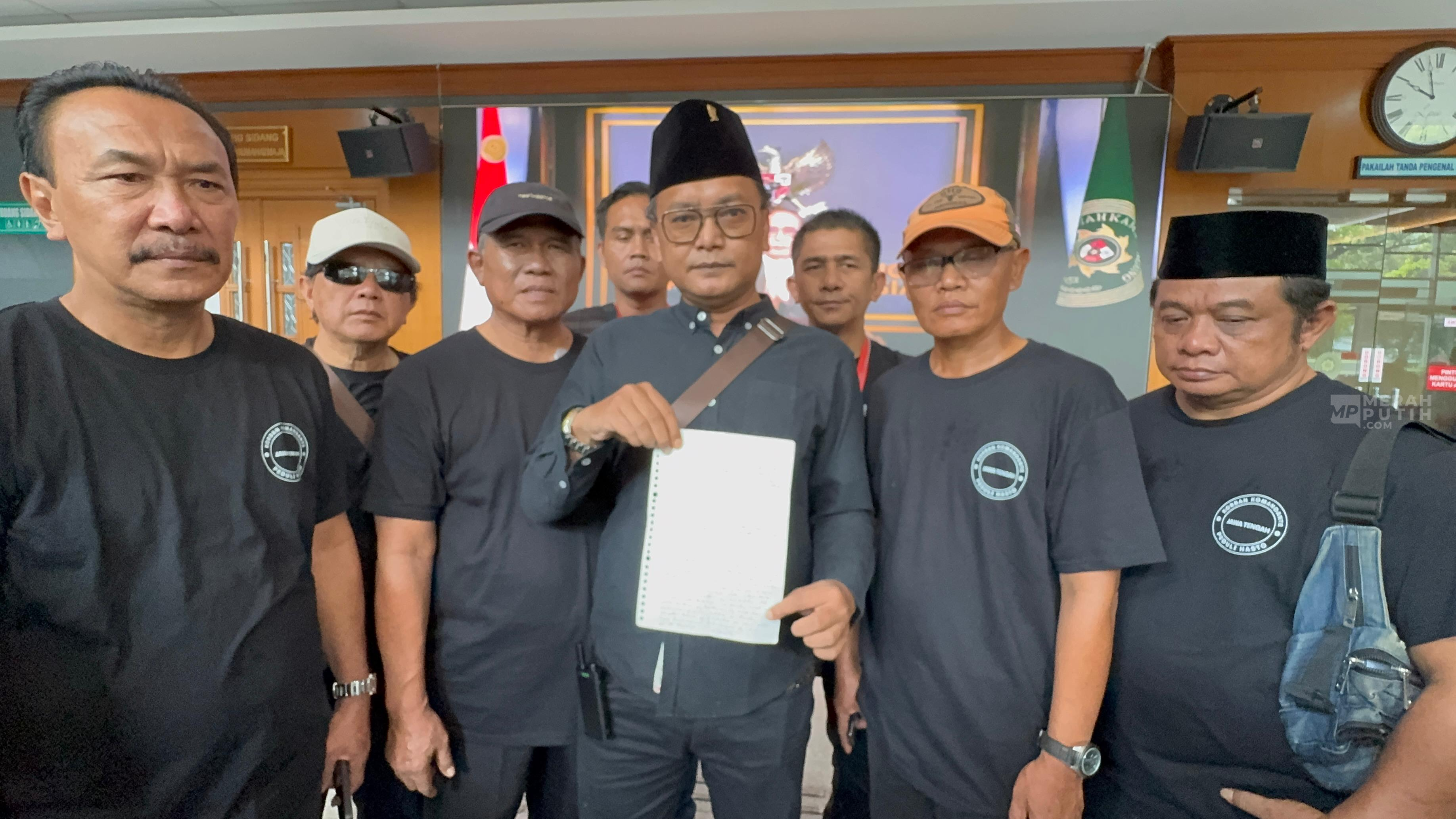 Hasto Tegaskan Permintaan Mundur Riezky Aprilia Inisiatif Donny Tri Istiqomah