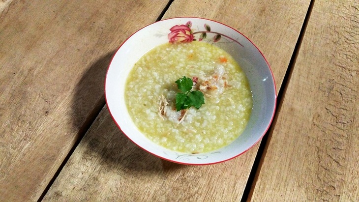 Banyak daerah punya ciri khas bubur ayam masing-masing. (Foto: Pixabay/fadhilasqar)