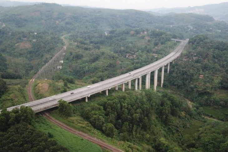 Tol Cipularang Diresmikan, Jalan Tol dengan Pembangunan Tercepat di Indonesia