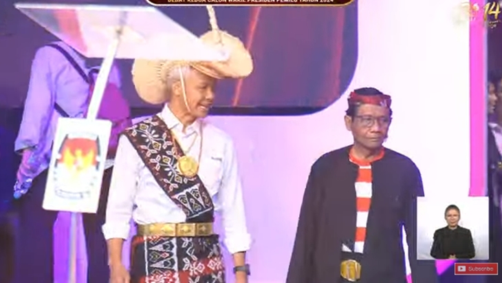 Momen Ganjar-Mahfud Sat-Set Tas-Tes Lewat Bahasa Isyarat