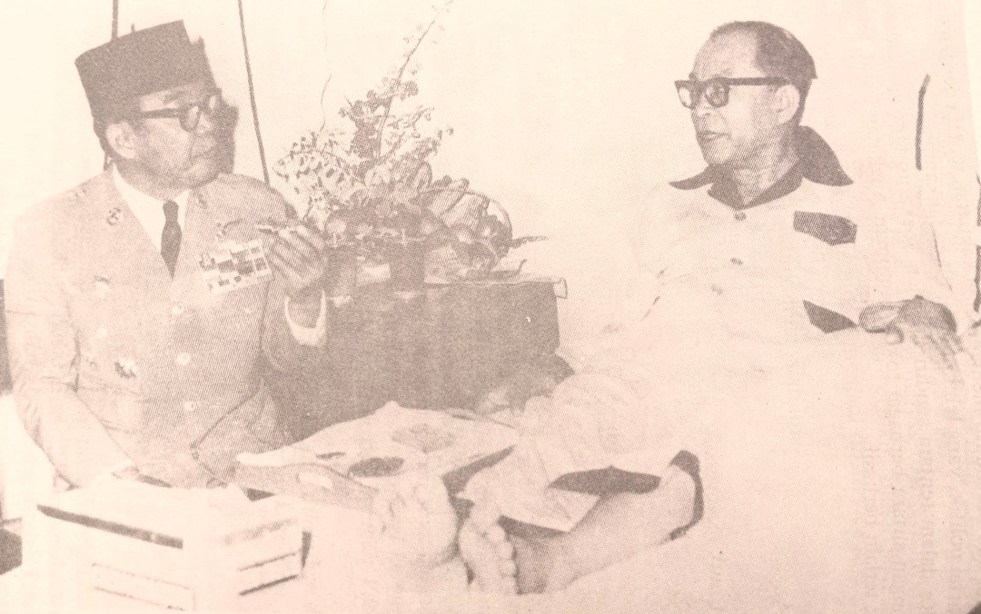 Bung Hatta dijenguk Bung Karno pada 1963