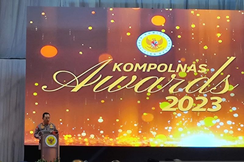 Kapolri Janji Pecat Perwira Polri Tipu Tukang Bubur