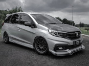 Melihat Detail Keren Modifikasi Honda Mobilio Family Car Street Racing