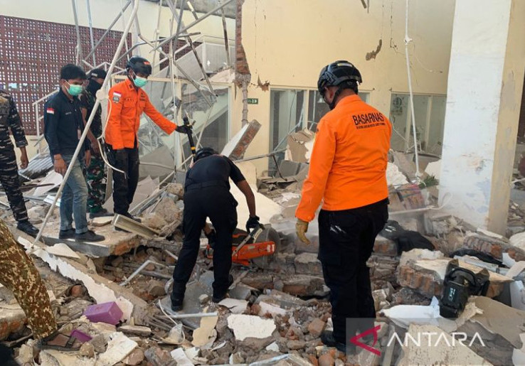 Gempa M7,7 NTT Rusak Sejumlah Fasilitas Transportasi, Bandara Komodo Ikut Terdampak
