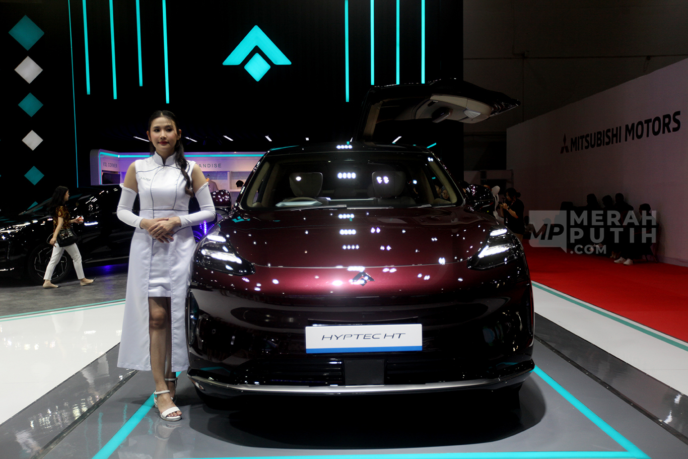 Mobil Listrik Aion Hyptec HT Unjuk Gigi di Ajang Otomotif IIMS 2025