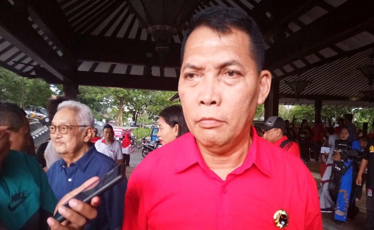 Sekretaris DPC PDIP Solo Teguh Prakosa menyatakan pihaknya belum bisa sanksi kader yang tak dukung Purnomo-Teguh