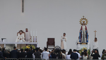 Momentum Paus Fransiskus Pimpin Misa Akbar Ribuan Umat Katolik di Stadion GBK