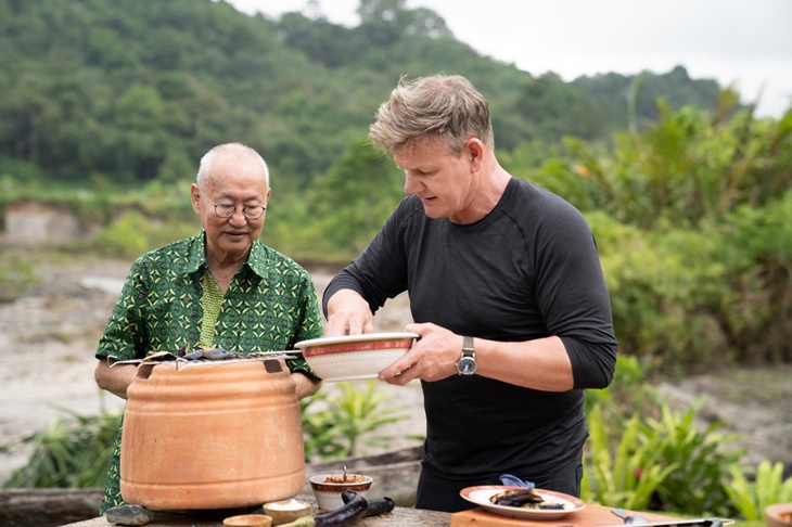 Yuk Cobain Resep Omelet Rendang ala Gordon Ramsay