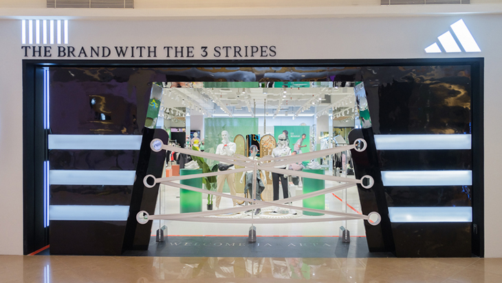 Adidas kembali Buka Store di Pacific Place