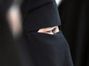 Sosok Wanita Bercadar yang Dikira Teroris saat Kerusuhan di Bawaslu