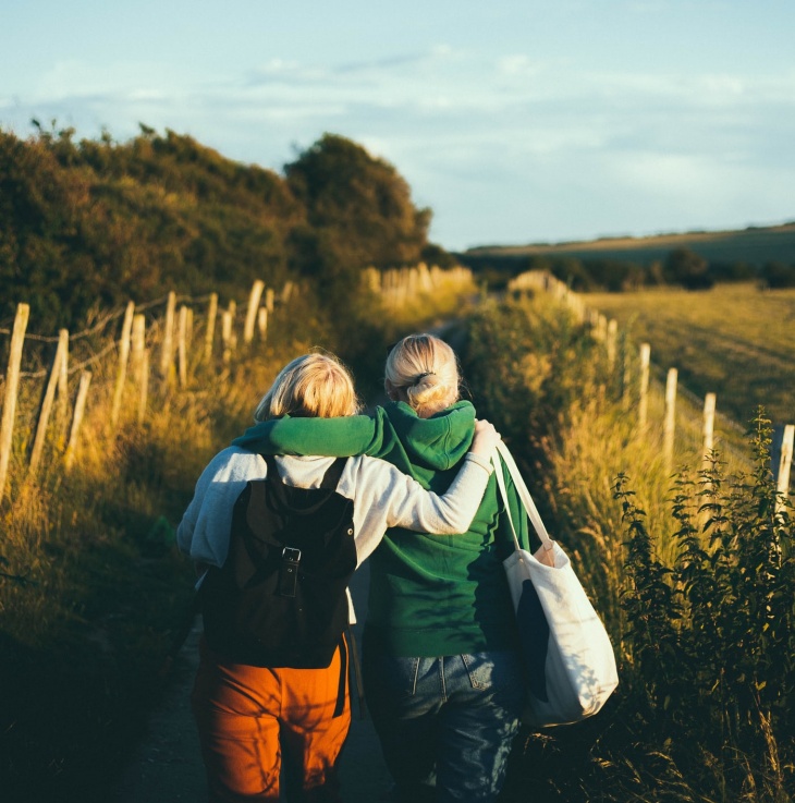 Hidupmu akan lebih damai tanpa toxic friend. (Foto Unsplash/Joseph Pearson) 