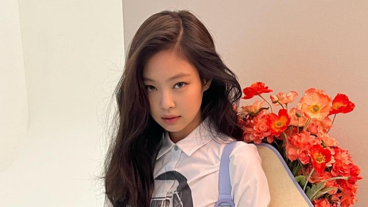Kolaborasi antara Jennie dengan GENTLE MONSTER. (Foto: Instagram/jennierubyjane)