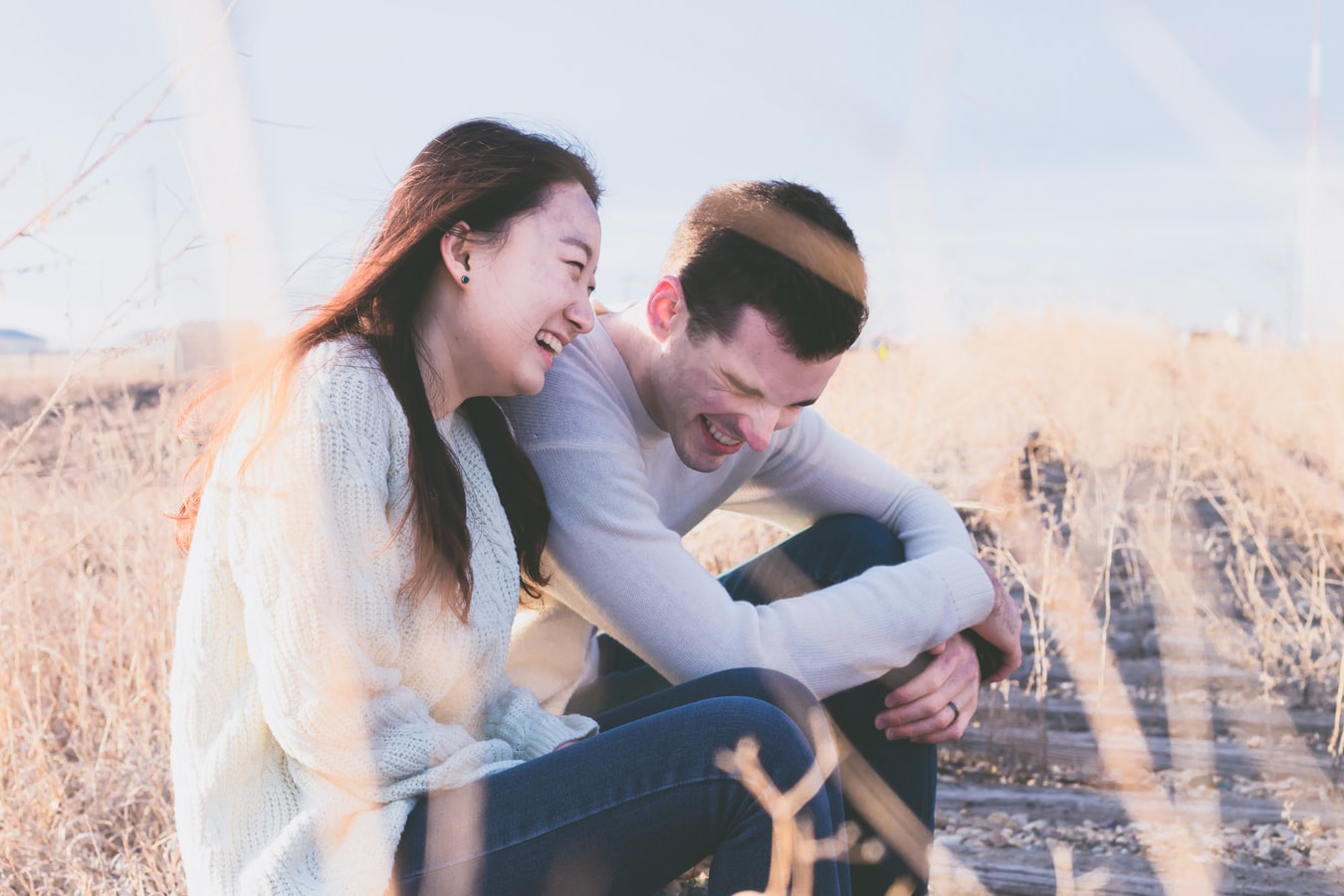 Ladies, Inilah Alasan Mengapa Pria Lebih Layak Kamu Jadikan Sahabat! 