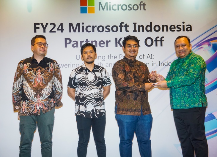 Feedloop AI Raih Penghargaan Generative AI Champion Partner