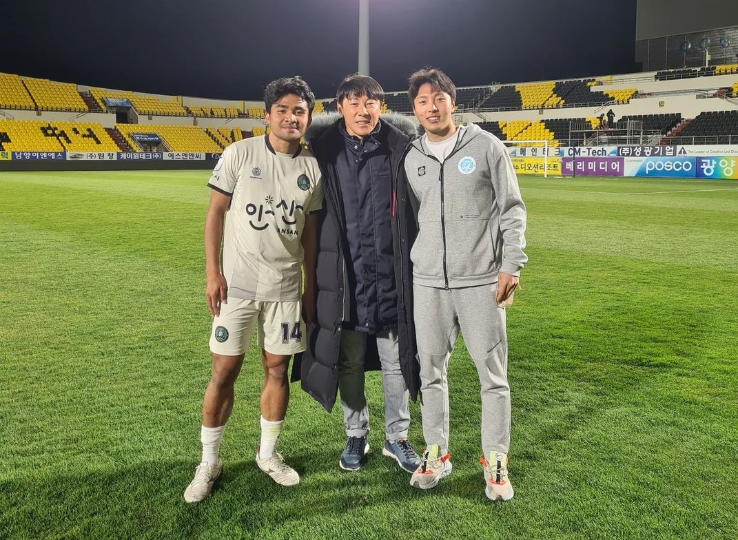 Shin Tae-yong Rayu Pelatih Ansan Greeners Agar Lepas Asnawi ke SEA Games