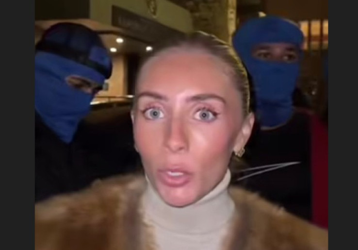 Lecehkan Bendera Indonesia, Pemeran Film Dewasa Tia Emma Dilaporkan KBRI London