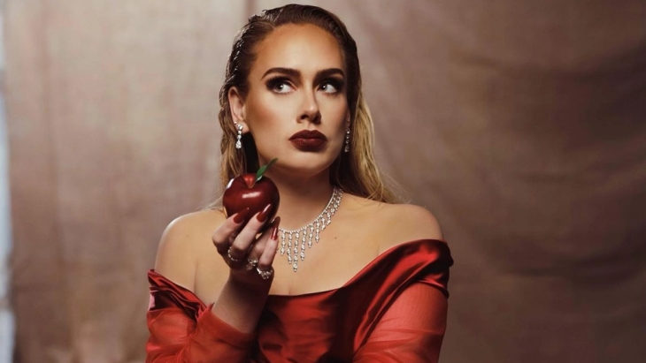 Inspirasi Snow White dalam Teaser Video Musik 'Oh My God' Adele