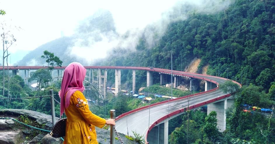 Jembatan Kelok 9 Ikon Sumbar