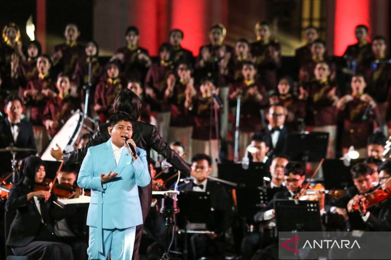 Simfoni Delapan Dekade GBN 2025: Prince Poetiray dan Pembantu Prabowo Sukses Bikin Banjir Air Mata
