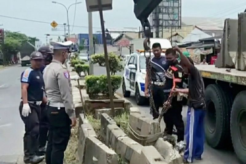 U-Turn Sepanjang Jalur Mudik Karawang Ditutup, Cuma Dibuka 8 Titik Ini Lokasinya