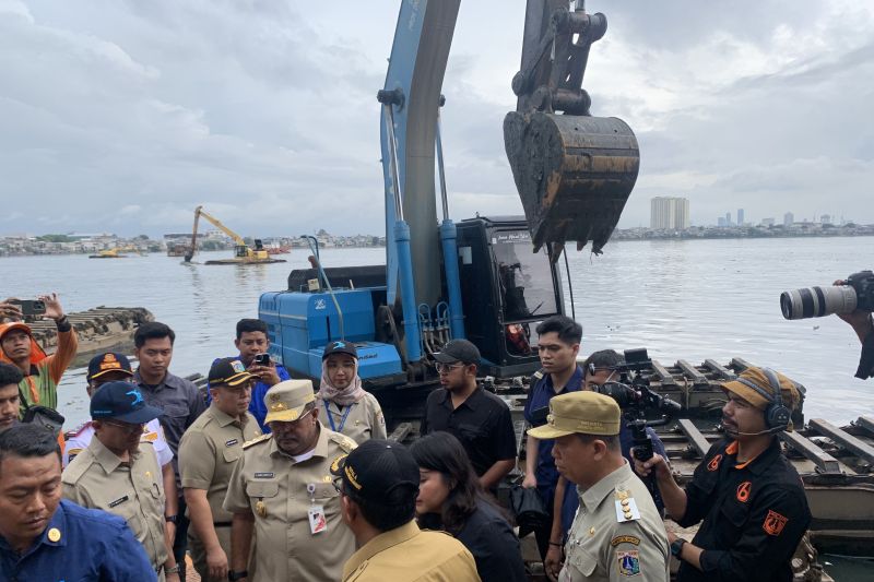 Jakarta Mulai Program Pengerukan Waduk Sungai, Wagub Rano Masih Bingung Lumpur Kerukan Mau Dibuang ke Mana