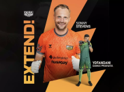 Dewa United FC Memperpanjang Kontrak Sonny Stevens dan Yofandani Pranata