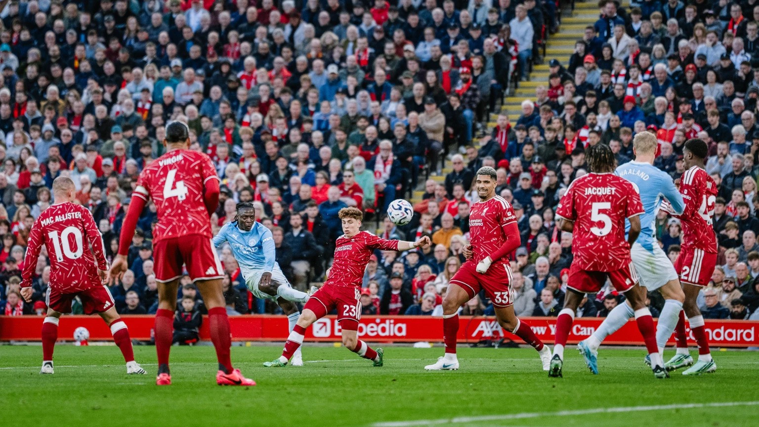 Manchester City Hajar Liverpool 3-0, Kartu Merah Ryan Gravenberch Picu Kontroversi
