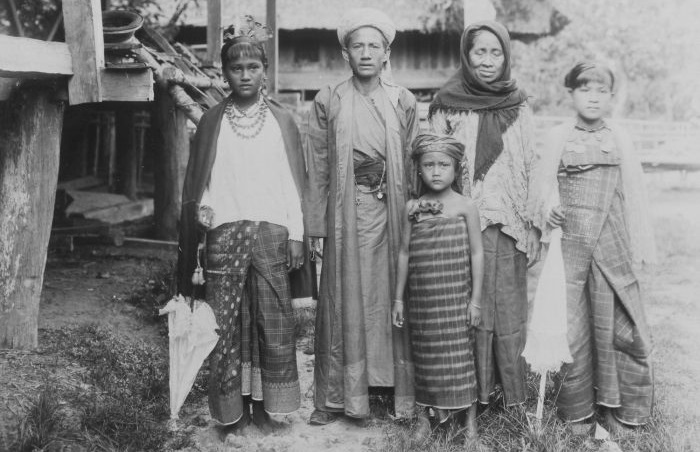 Cerita Petani Masa Lalu Mencari Biaya Ibadah Haji