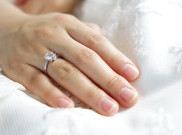 Cincin Tunangan Mewah para Selebritas