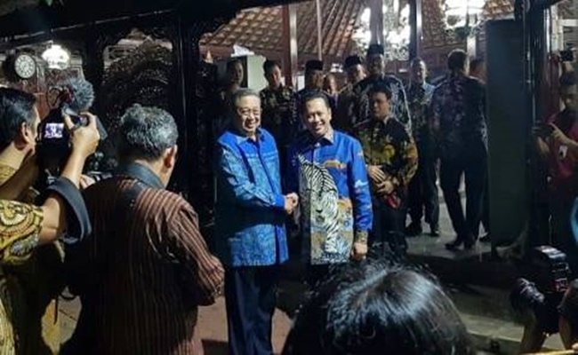 Bamsoet memastikan SBY akan menghadiri pelantikan Jokowi-Ma'ruf