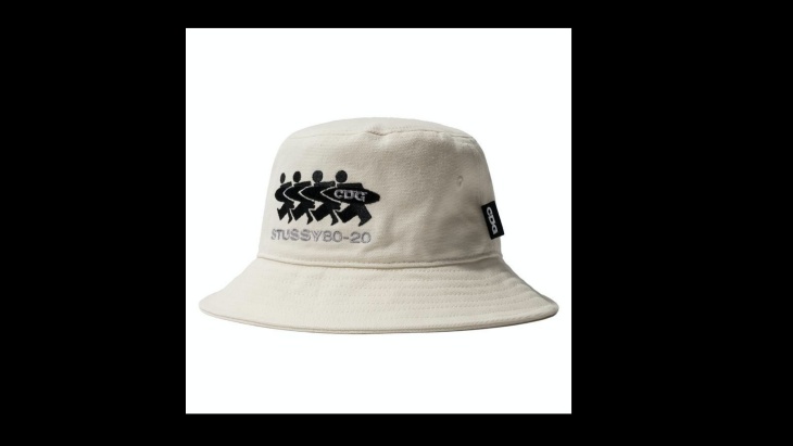 3 Item Terbaik Stussy x COMME des GARÇONS ala-ala Monokrom