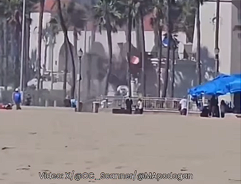 Helikopter Jatuh di Pantai California, 5 Orang Terluka Termasuk Pejalan Kaki