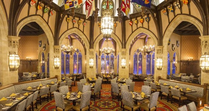 (Trivia 4) Berkonsep karakter Disney, Cinderella's Royal Table cocok untuk makan bersama keluarga (foto disneytips.com)